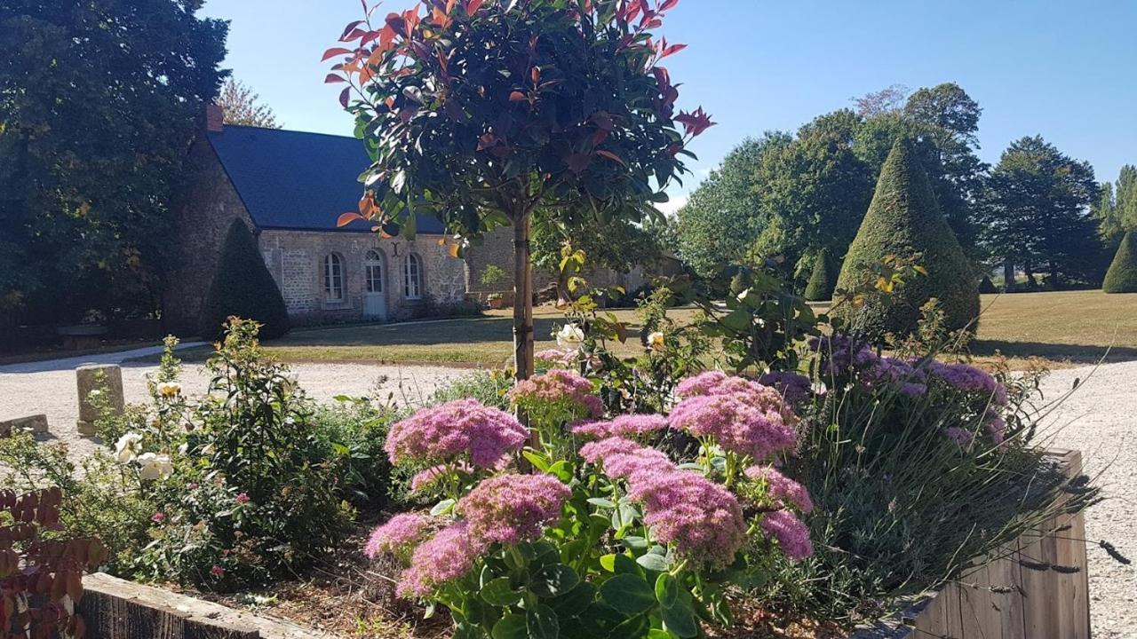 Gasthaus L'Annexe Du Plessis Bochard Saint-Pierre-des-Nids Exterior foto